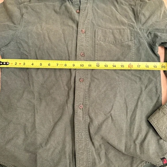 Vintage Woolrich Forest Green Casual Button-Down Shirt - Picture 3 of 4